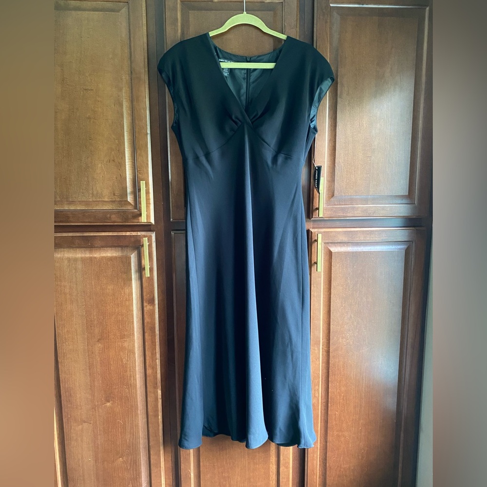 Jones Wear Black A-Line Dress V-Neck Cap Sleeve size 14